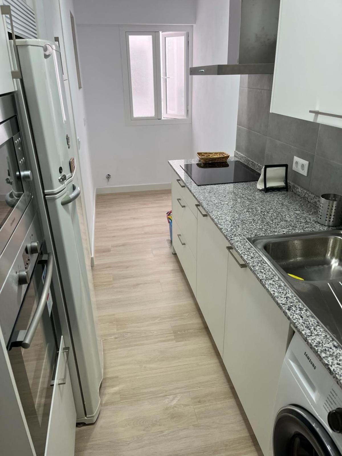 Cozy Apartment Next To Center เซบีญา ภายนอก รูปภาพ