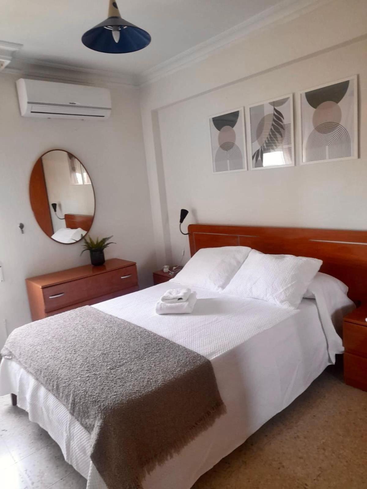 Cozy Apartment Next To Center เซบีญา ภายนอก รูปภาพ
