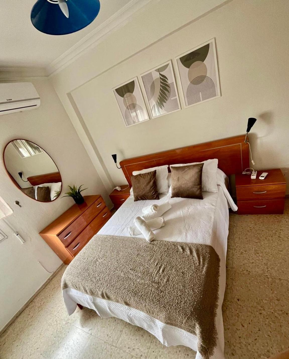Cozy Apartment Next To Center เซบีญา ภายนอก รูปภาพ