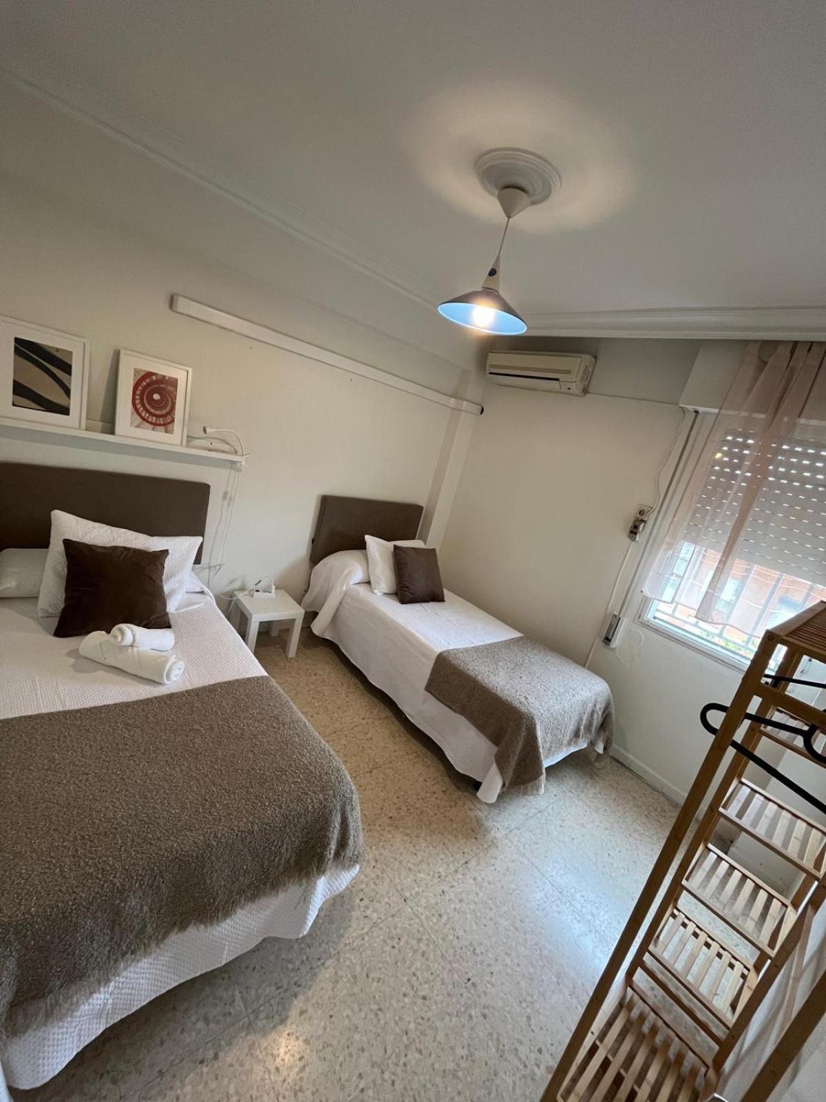 Cozy Apartment Next To Center เซบีญา ภายนอก รูปภาพ